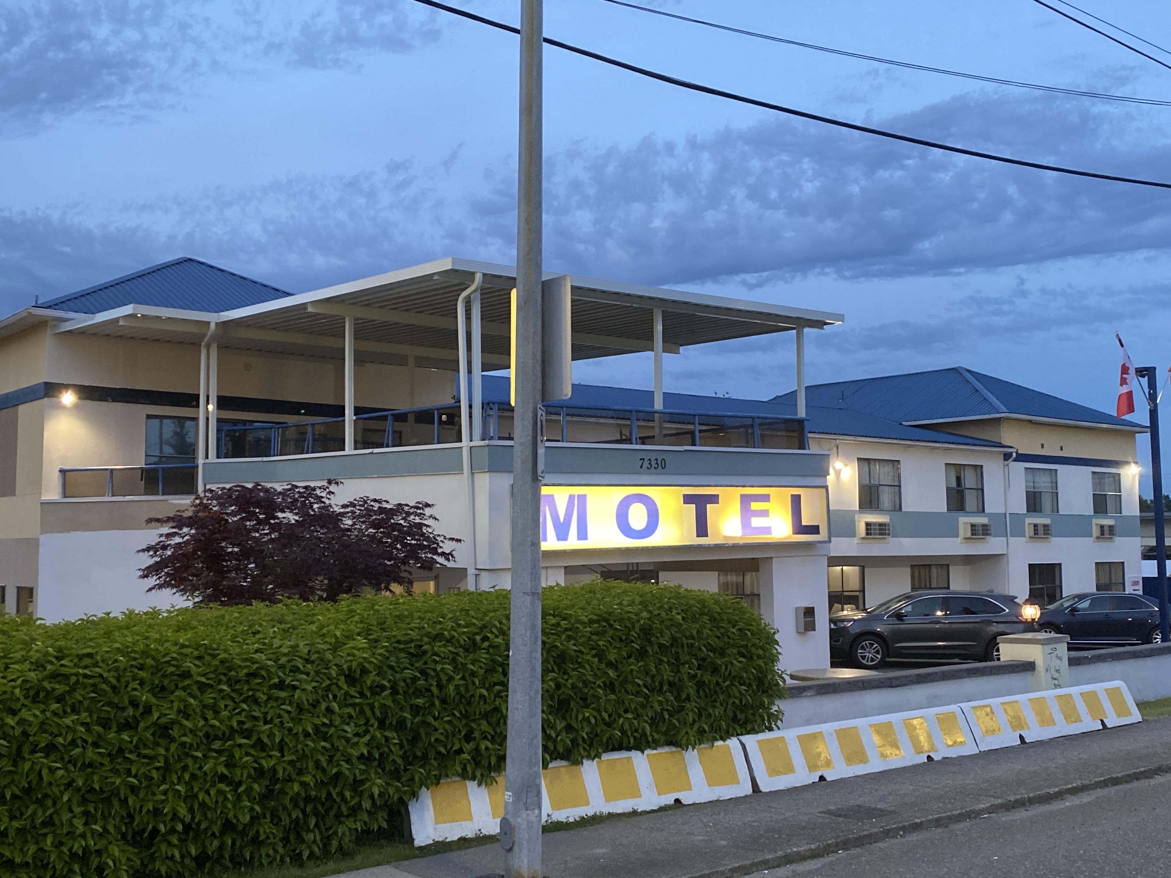 Happy Day Motel Burnaby